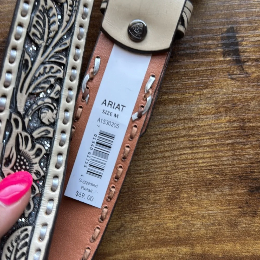 Ariat Size Medium Elegant Genuine Leather Silver and Tan Women's Buckle Belt